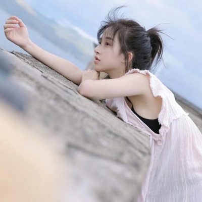 科技与美学交融，最新美女头像欣赏